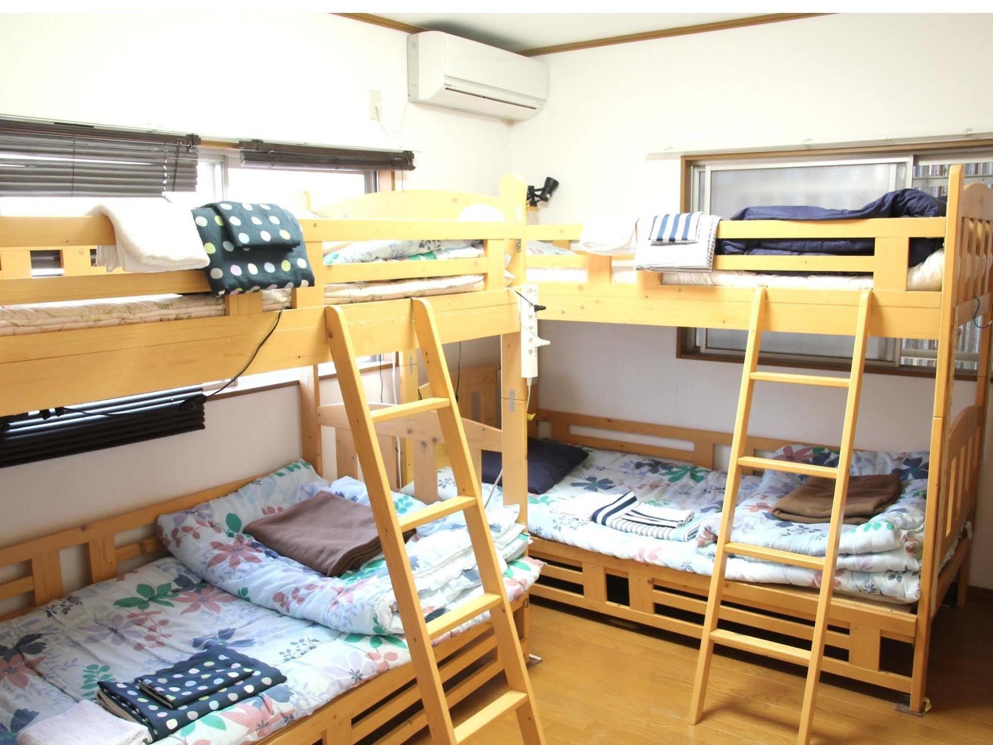 Guest House Carpe Hiroshima Koi Екстер'єр фото
